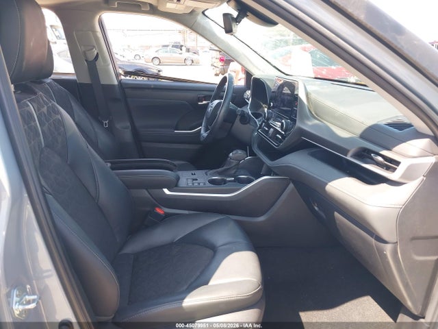 45079951 :رقم المزاد ، 5TDKBRCH6RS609936 vin ، 2024 Toyota Highlander Hybrid Xle Nightshade مزاد بيع