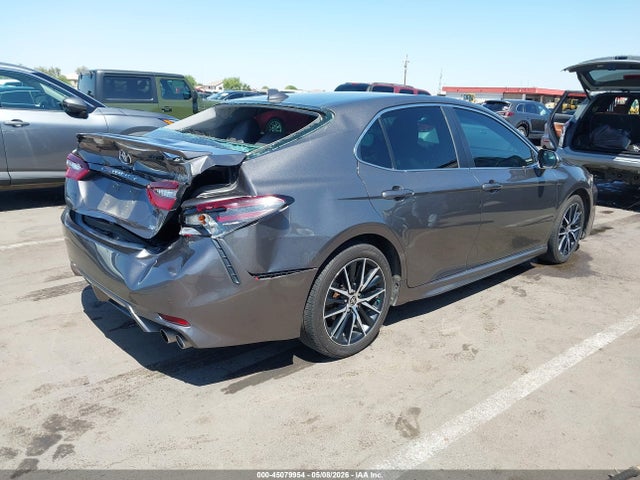 4T1G11AK9MU565097 Toyota CAMRY SE