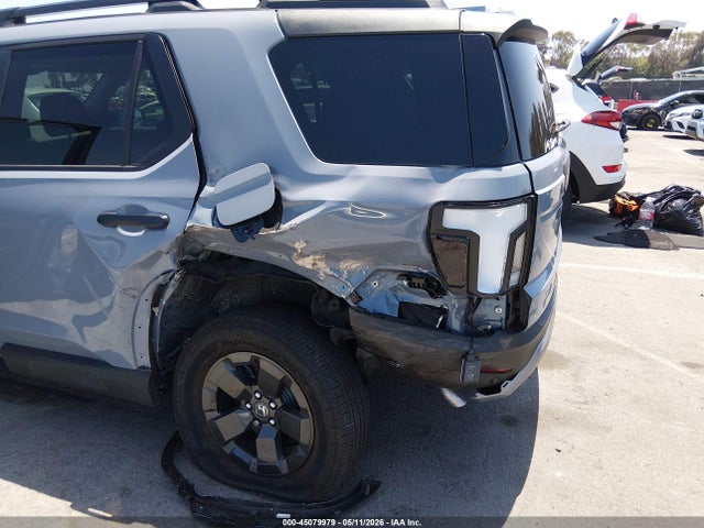 5FNYF9H31TB040520 Honda Passport Awd Rtl/awd Rtl Blackout/awd Rtl Towing