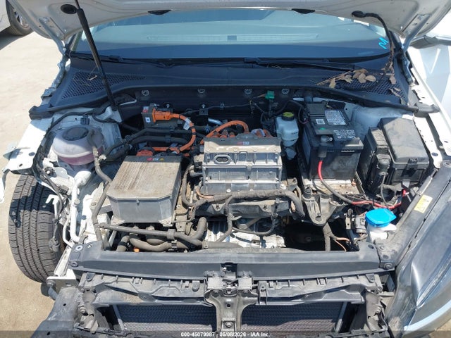 WVWKR7AU6HW953927 Volkswagen E-golf Se