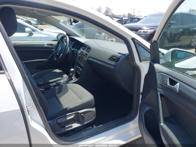WVWKR7AU6HW953927 Volkswagen E-golf Se