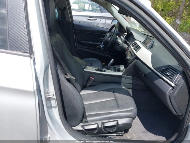 45079994 :رقم المزاد ، WBA3B1C54DK130049 vin ، 2013 Bmw 320i مزاد بيع