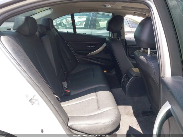 45079994 :رقم المزاد ، WBA3B1C54DK130049 vin ، 2013 Bmw 320i مزاد بيع