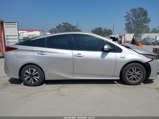 Toyota Prius Prime Advanced 2018 JTDKARFP9J3096063 Image 13