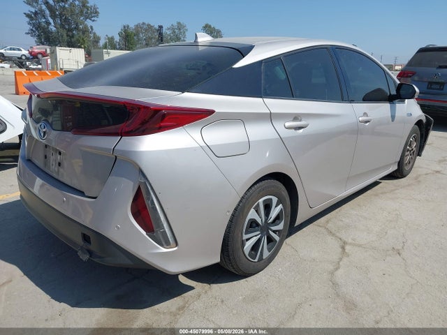 Toyota Prius Prime Advanced 2018 JTDKARFP9J3096063 Image 4