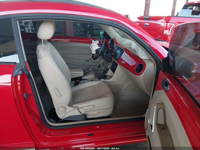 2014 Volkswagen Beetle 2.5l მანქანა იყიდება აუქციონზე, vin: 3VWJP7AT4EM602922, აუქციონის ნომერი: 45080001
