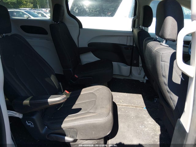 Продажа на аукционе авто 2017 Chrysler Pacifica Touring, vin: 2C4RC1DG4HR675640, номер лота: 45080026