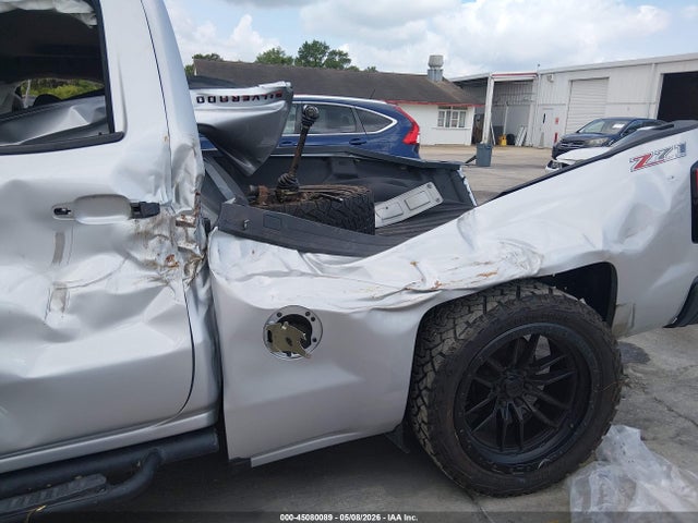 2017 Chevrolet Silverado 1500 2lt მანქანა იყიდება აუქციონზე, vin: 1GCVKREH6HZ335113, აუქციონის ნომერი: 45080089