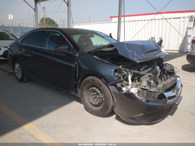 2016 4T1BF1FK1GU565099 main image