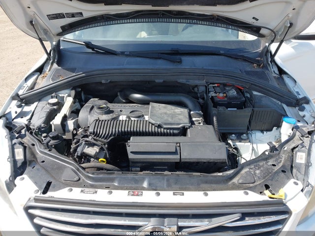 45080196 :رقم المزاد ، YV4612RKXF2631100 vin ، 2015 Volvo Xc60 T5/t5 Premier مزاد بيع