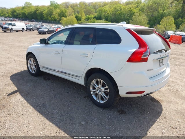 45080196 :رقم المزاد ، YV4612RKXF2631100 vin ، 2015 Volvo Xc60 T5/t5 Premier مزاد بيع