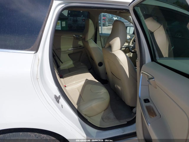45080196 :رقم المزاد ، YV4612RKXF2631100 vin ، 2015 Volvo Xc60 T5/t5 Premier مزاد بيع
