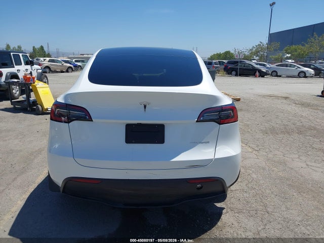 Продажа на аукционе авто 2024 Tesla Model Y Long Range Dual Motor All-wheel Drive, vin: 7SAYGDEEXRF004133, номер лота: 45080197