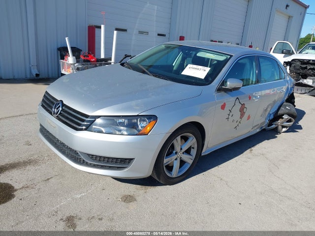 2015 Volkswagen Passat 1.8t Se მანქანა იყიდება აუქციონზე, vin: 1VWBT7A35FC048437, აუქციონის ნომერი: 45080278