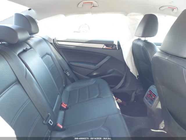 2015 Volkswagen Passat 1.8t Se მანქანა იყიდება აუქციონზე, vin: 1VWBT7A35FC048437, აუქციონის ნომერი: 45080278