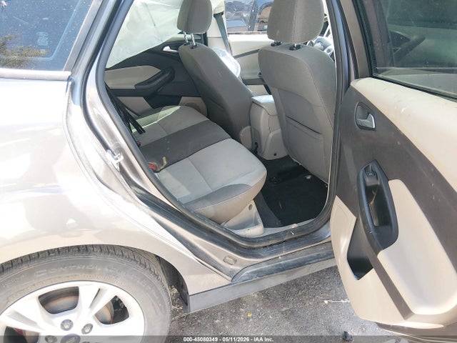 1FADP3K2XEL312089 Ford FOCUS SE