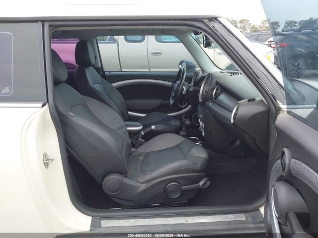 45080350 :رقم المزاد ، WMWMF73569TW82911 vin ، 2009 Mini Cooper S مزاد بيع