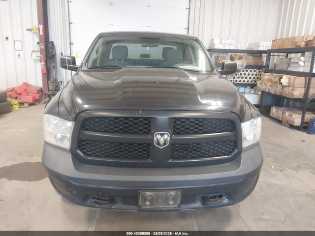1C6RR7KGXKS566195 RAM 1500 Classic Tradesman 4x4 5&#039;7 Box
