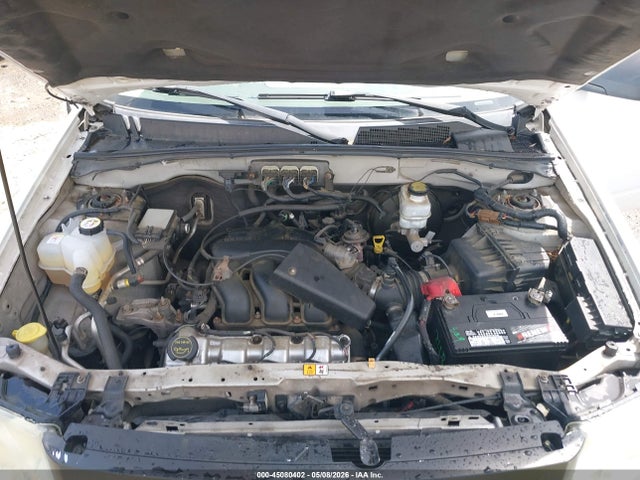 45080402 :رقم المزاد ، 1FMCU03158KA61765 vin ، 2008 Ford Escape Xlt مزاد بيع