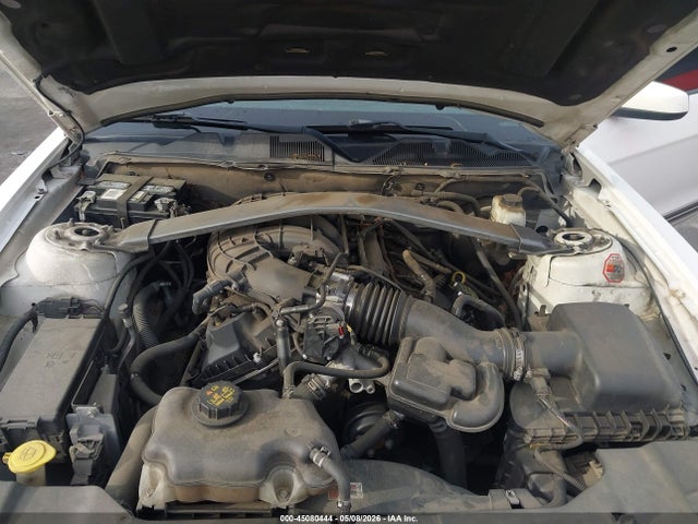 Продаж на аукціоні авто 2013 Ford Mustang V6 Premium, vin: 1ZVBP8EM2D5213956, номер лоту: 45080444