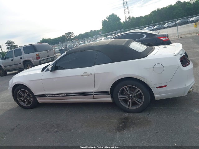 Продаж на аукціоні авто 2013 Ford Mustang V6 Premium, vin: 1ZVBP8EM2D5213956, номер лоту: 45080444