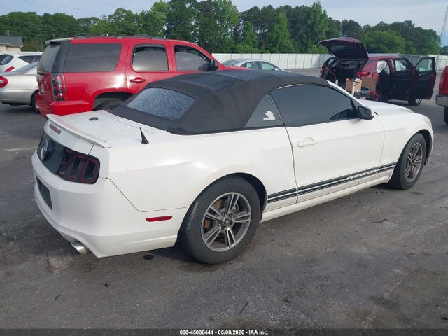 Продаж на аукціоні авто 2013 Ford Mustang V6 Premium, vin: 1ZVBP8EM2D5213956, номер лоту: 45080444