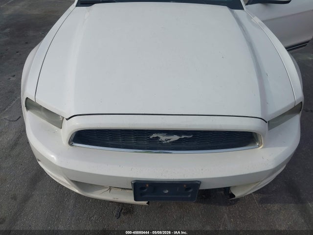 Продаж на аукціоні авто 2013 Ford Mustang V6 Premium, vin: 1ZVBP8EM2D5213956, номер лоту: 45080444