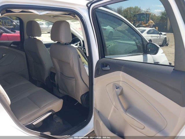 45080459 :رقم المزاد ، 1FMCU0GD3HUB82237 vin ، 2017 Ford Escape Se مزاد بيع
