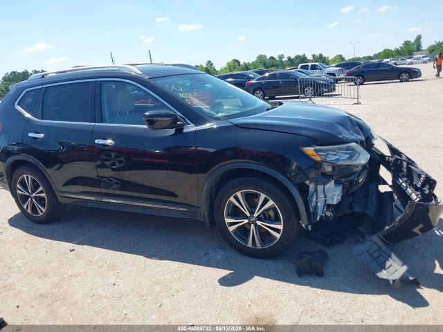45080733 :رقم المزاد ، JN8AT2MT5HW148184 vin ، 2017 Nissan Rogue Sl مزاد بيع