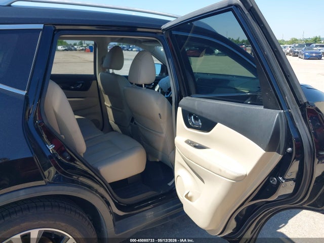 45080733 :رقم المزاد ، JN8AT2MT5HW148184 vin ، 2017 Nissan Rogue Sl مزاد بيع