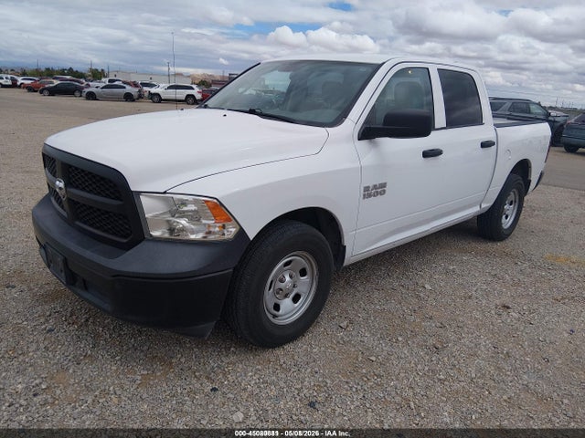 45080881 :رقم المزاد ، 1C6RR6KG2JS303630 vin ، 2018 Ram 1500 Tradesman  4x2 5'7 Box مزاد بيع