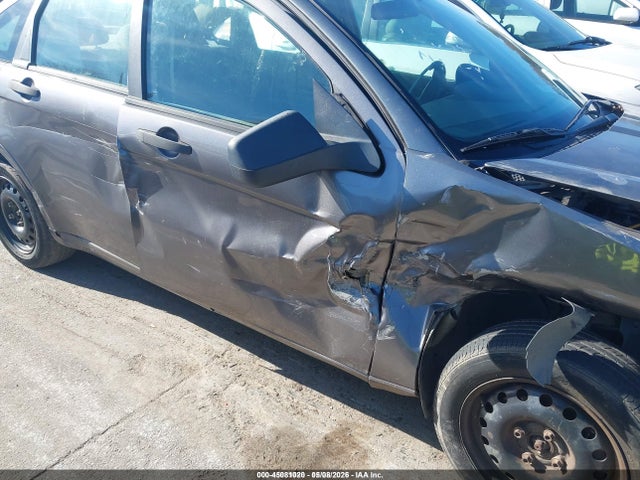 45081020 :رقم المزاد ، 1FAHP3ENXBW176659 vin ، 2011 Ford Focus S مزاد بيع