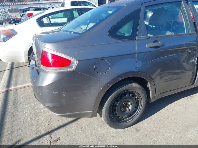 45081020 :رقم المزاد ، 1FAHP3ENXBW176659 vin ، 2011 Ford Focus S مزاد بيع