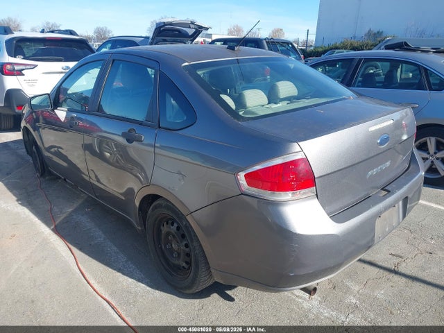45081020 :رقم المزاد ، 1FAHP3ENXBW176659 vin ، 2011 Ford Focus S مزاد بيع