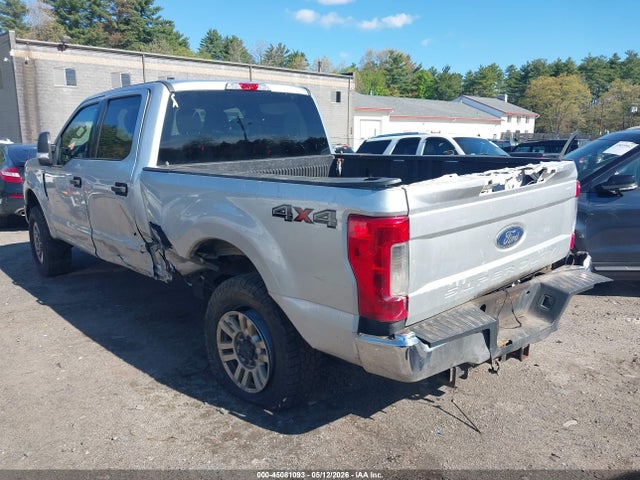 Ford F-250 Xlt 2017 1FT7W2B6XHEC10369 Image 3