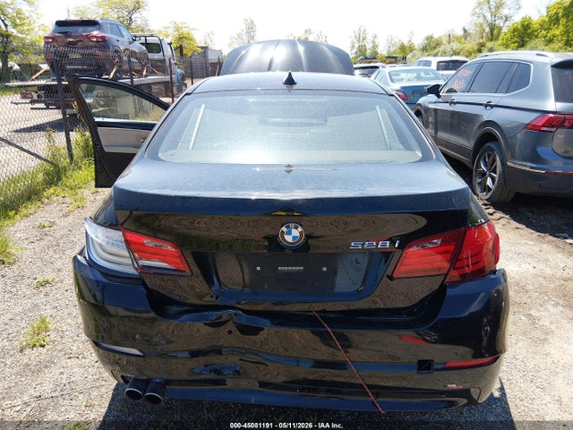 45081191 :رقم المزاد ، WBAFR1C59BC741372 vin ، 2011 Bmw 528i مزاد بيع
