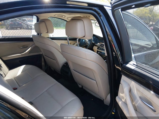 45081191 :رقم المزاد ، WBAFR1C59BC741372 vin ، 2011 Bmw 528i مزاد بيع