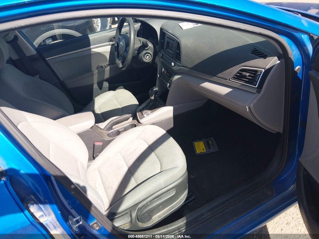 45081211 :رقم المزاد ، KMHD74LF2HU104235 vin ، 2017 Hyundai Elantra Se مزاد بيع
