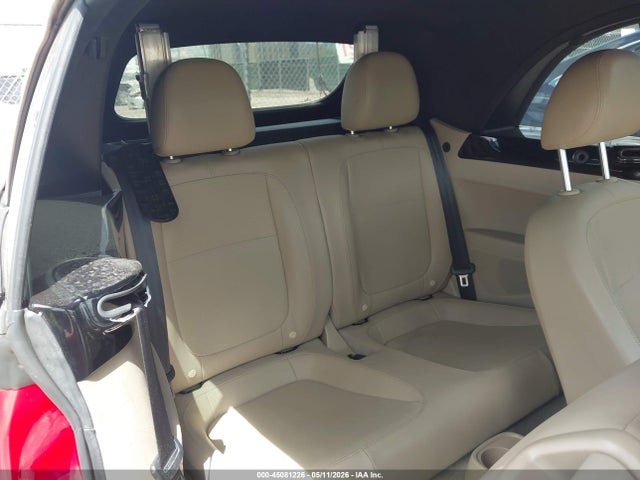 Продажа на аукционе авто 2015 Volkswagen Beetle 2.0t R-line, vin: 3VW7S7AT1FM806930, номер лота: 45081226
