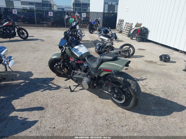 Harley-Davidson FXFBS 2021 1HD1YLK12MB069379 Image 3