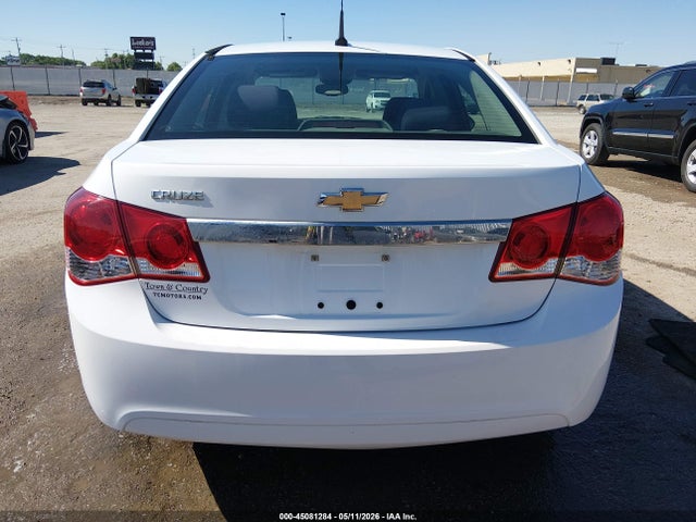 1G1PA5SG8E7302159 Chevrolet Cruze Ls Auto