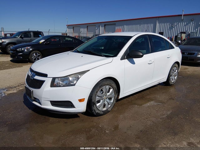 1G1PA5SG8E7302159 Chevrolet Cruze Ls Auto