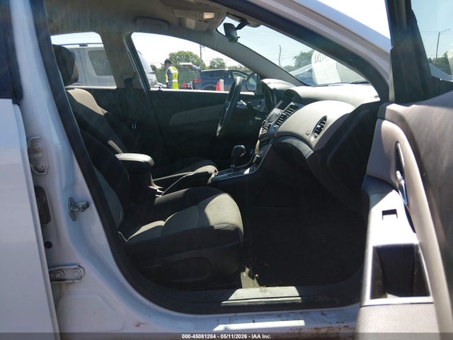 1G1PA5SG8E7302159 Chevrolet Cruze Ls Auto