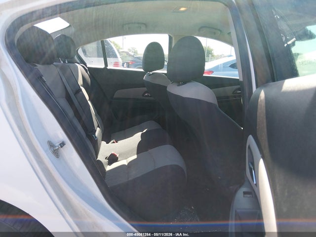 1G1PA5SG8E7302159 Chevrolet Cruze Ls Auto