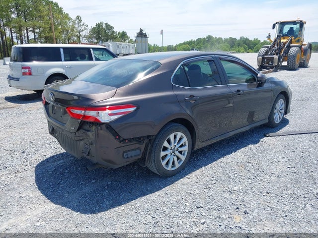 Продажа на аукционе авто 2018 Toyota Camry Le, vin: 4T1B11HK2JU507893, номер лота: 45081301