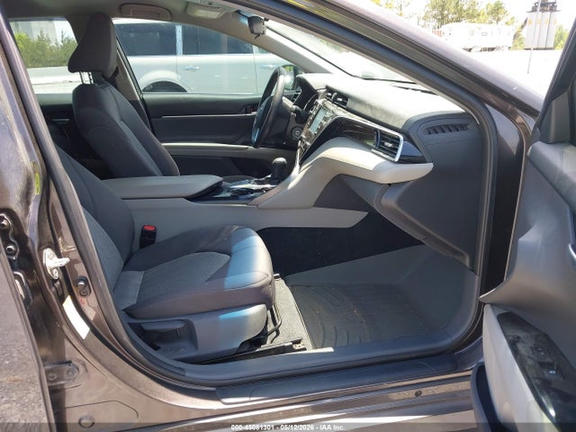Продажа на аукционе авто 2018 Toyota Camry Le, vin: 4T1B11HK2JU507893, номер лота: 45081301