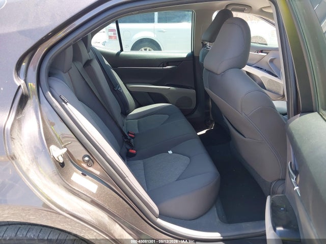 Продажа на аукционе авто 2018 Toyota Camry Le, vin: 4T1B11HK2JU507893, номер лота: 45081301