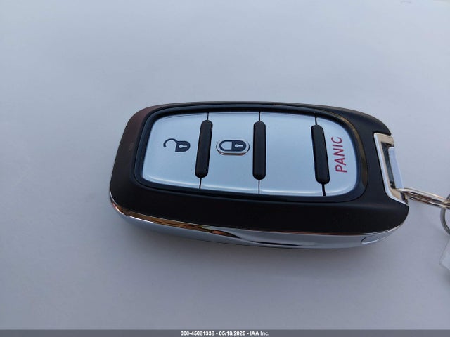 45081338 :رقم المزاد ، 2C4RC1CG1MR577645 vin ، 2021 Chrysler Voyager Lx مزاد بيع