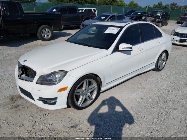 Продажа на аукционе авто 2013 Mercedes-benz C 250 Luxury/sport, vin: WDDGF4HB2DA778610, номер лота: 45081339