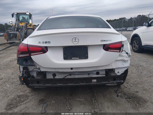 2019 Mercedes-benz A 220 4matic მანქანა იყიდება აუქციონზე, vin: WDD3G4FB9KW020214, აუქციონის ნომერი: 45081424
